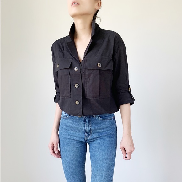 Stylish Black Utility Shirt with Functional Pockets - Picture 4 of 7